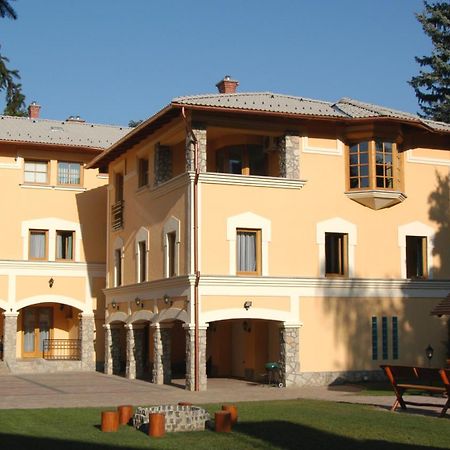 Laetitia Panzio Bed & Breakfast Kaposvar Ngoại thất bức ảnh