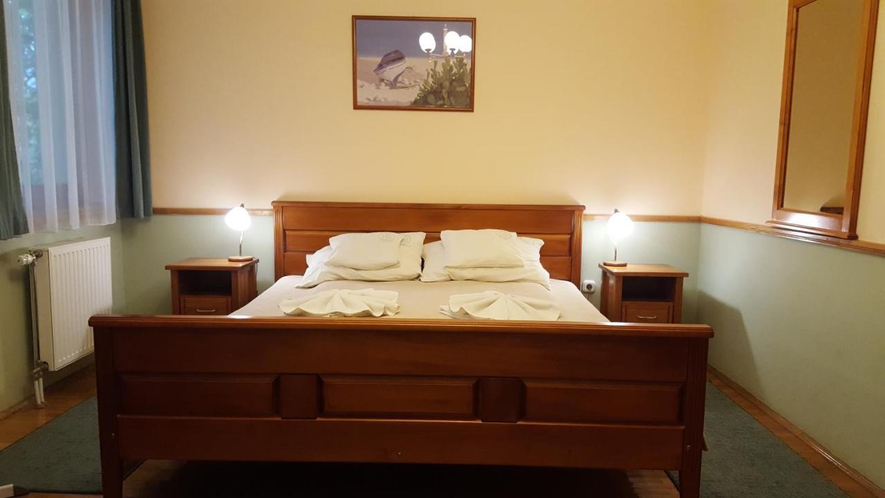 Laetitia Panzio Bed & Breakfast Kaposvar Ngoại thất bức ảnh