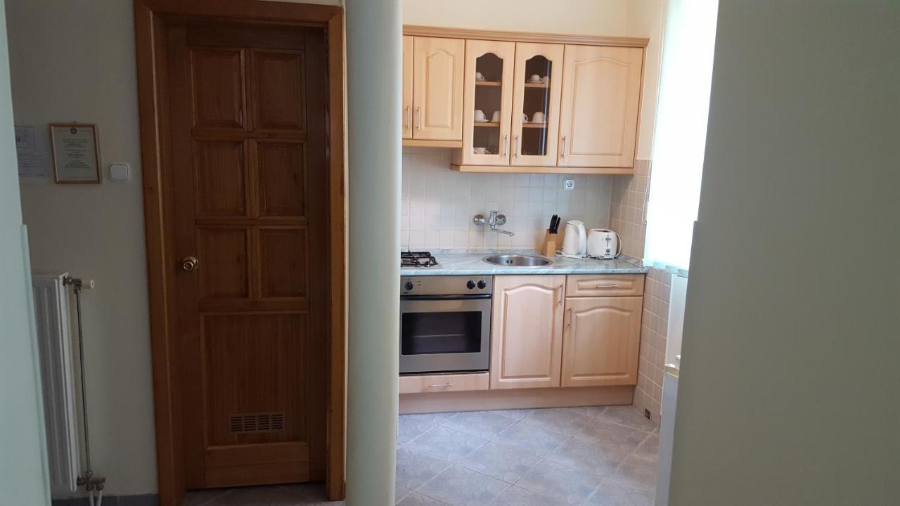 Laetitia Panzio Bed & Breakfast Kaposvar Ngoại thất bức ảnh