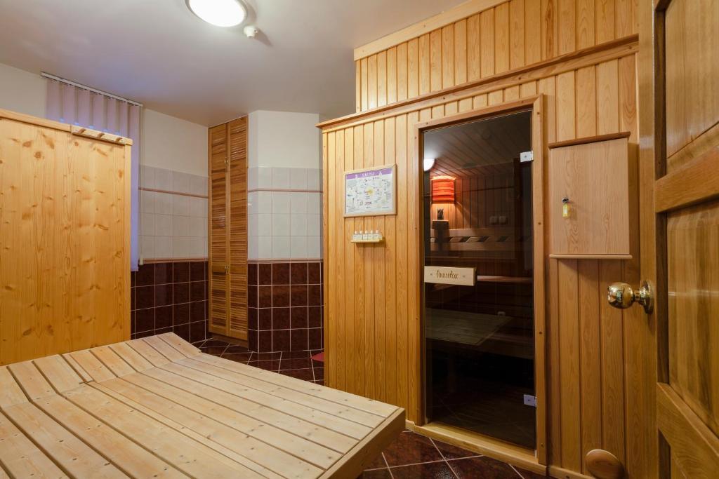 Laetitia Panzio Bed & Breakfast Kaposvar Ngoại thất bức ảnh